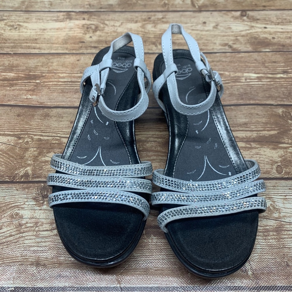 Abeo Patent Leather Open Toe White Studded Strappy Sandal Heels Women's Size 6 - Picture 7 of 10